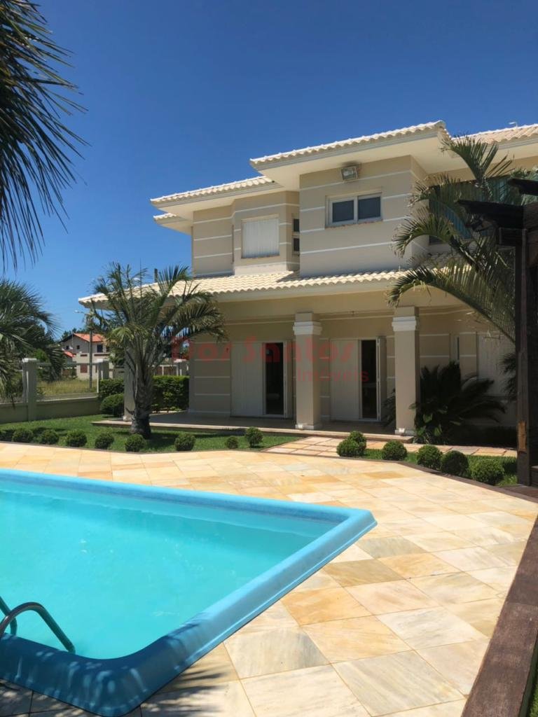 Casa 4 Dormitórios