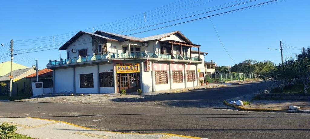 Casa Comercial